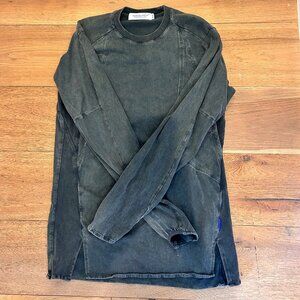 132 Split Hem Long Sleeve T-shirt